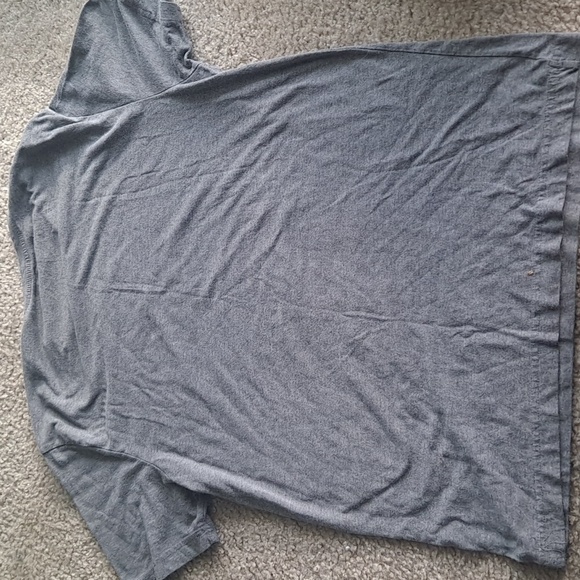 Mens large guess shirt - Picture 2 of 3